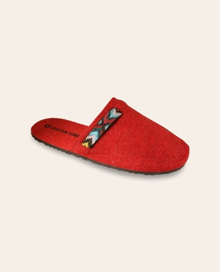 EMERO – Chaussons Chauds IZOARD Rouge / Bride Fantaisie - Origine : Isère (France)